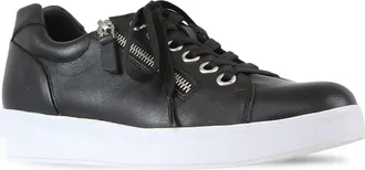 Munro Tilly Sneaker in Black Tumbled at Nordstrom, Size 8.5
