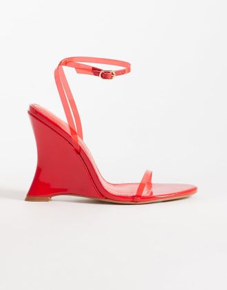 Simmi London Simmi London - Carlotta - Sandali con zeppa allacciati alla gamba in vernice rossa-Rosso