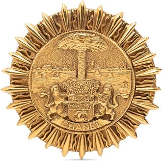 Chanel Pre-owned Jewellery, female, Yellow, Size: ONE SIZE Pre-owned Decorative Medallion Pin