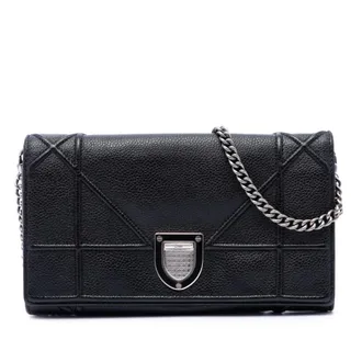 Dior Pre-owned Dior Grained Calfskin Diorama Croisiere Wallet on Chain Ladies NSNLTVHF0M8DQM48