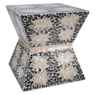 Wanderlust Deco Taburete de madera acabado en capiz gris 46x46x48