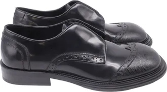 Ferragamo Ferragamo Festo Wing-Tip Oxfords in Black Calf Leather