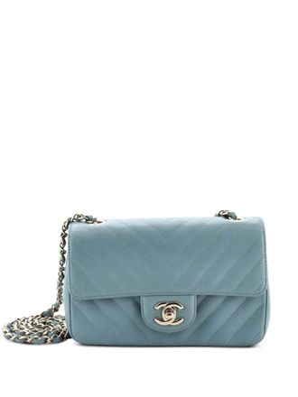 Chanel Borsa a spalla mini in pelle di agnello con motivo chevron e battente - Blu