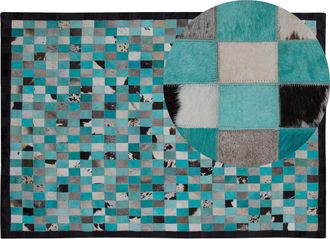 Beliani Alfombra De Piel Turquesa Y Gris Patr&oacute;n A Cuadros 160 X 230 Cm Estilo Moderno Ecl&eacute;ctico Nikfer