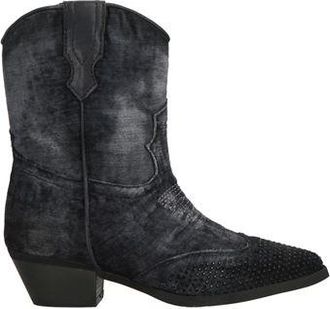 Zoe Ankle boots