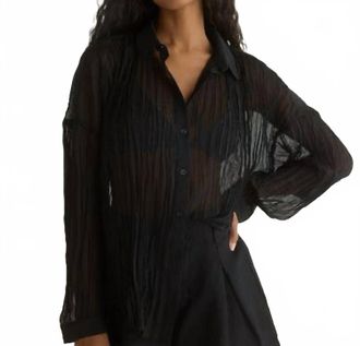 Bella Dahl Flowy Pleated Shirt In Black