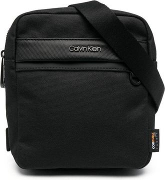 Calvin Klein logo-plaque shoulder bag - men - Polyurethane/Recycled Polyester - OS - Black