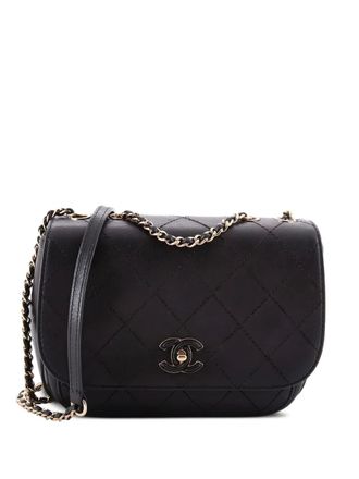 Chanel Enamel CC Chain Flap Bag Stitched Calfskin Small shoulder bag - Nero