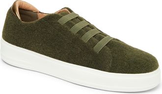Dearfoams Womens Sport Foam Elastic Lace Slip On Sneaker