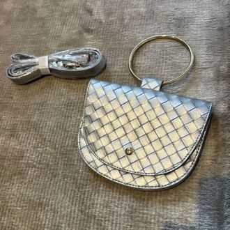 Melie Bianco Womens Felix Recycled Vegan Top Handle Bag In Silver