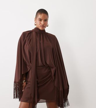 Asos Curve ASOS DESIGN Curve vestito corto marrone con spalline imbottite, collo annodato e maniche con frange