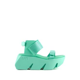 United Nude Bull Run