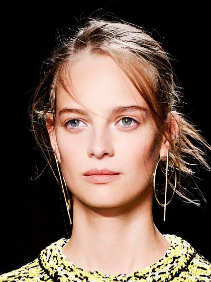 Full Circle: Hoops Are Officially Hot Again