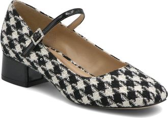 Charles by Charles David Zinnia Pump