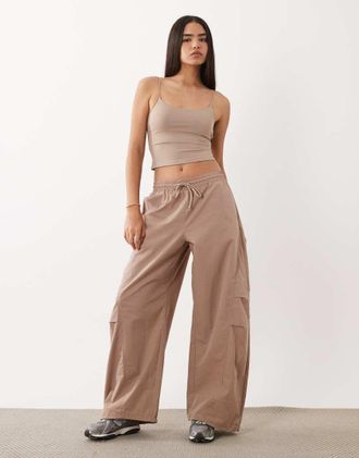 Cotton On Active - Pantaloni a palloncino color latte-Marrone