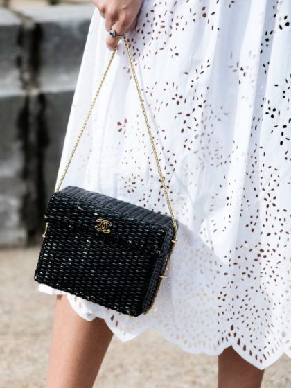 Welcome summer! Questi sono i 10 pezzi indispensabili per sopravvivere in estate