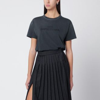 Maison Margiela T-shirt nera effetto slavato in cotone con logo inverso