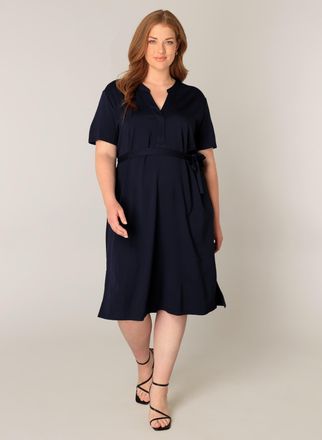 Base Level Curvy Sommerkleid BASE LEVEL CURVY, Damen, Gr. 54/56, N-Gr, blau (dunkelblau), Web, Obermaterial: 65% Viskose, 30% Nylon, 5% Elasthan, unifarben, knielang, 