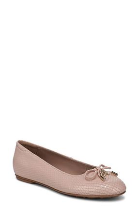 Naturalizer Ashlyn Ballet Flat in Cameo Blush Pink at Nordstrom, Size 8.5