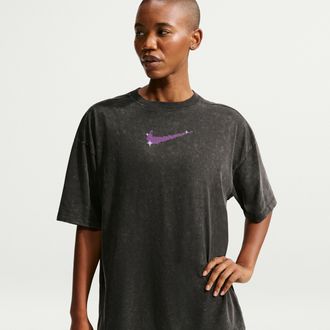 Nike Womens Oversized Short-Sleeve T-Shirt in Black | IX7338-010