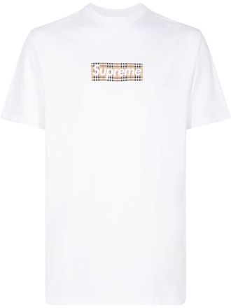 SUPREME x Burberry T-shirt met logo - Wit