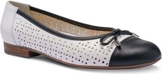 Ara Sangria Cap Toe Flat in White W/Black at Nordstrom, Size 10.5