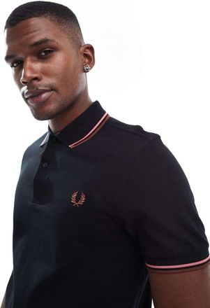 Fred Perry Polo nera con righe doppie a contrasto su maniche e colletto-Nero