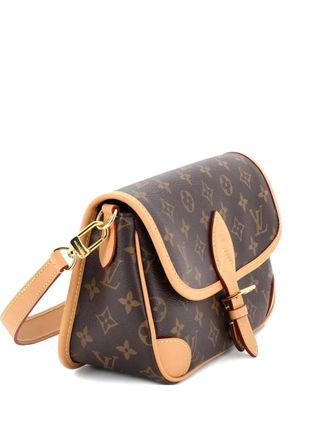 Louis Vuitton Diane NM Handbag Monogram Canvas crossbody bag - Bruin