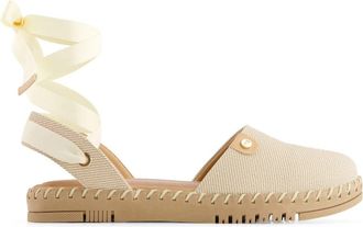 Andrea Womens Textile Ribbon Lace Flats In Beige