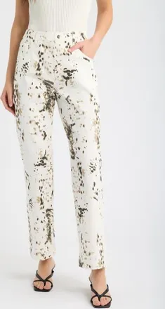 Hue Pony Print Straight Leg Denim Leggings in White at Nordstrom, Size X-Large