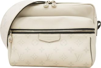 Louis Vuitton White Shoulder Bag (Pre-Owned)