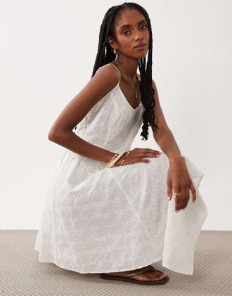 Miss Selfridge Vestito corto asimmetrico in pizzo color avorio con spalline sottili-Bianco