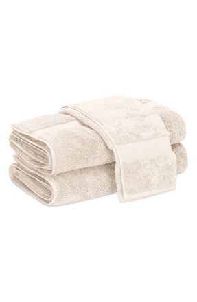Matouk Lotus Bath Towel in Ivory at Nordstrom
