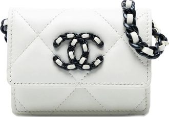 Chanel Borsa a tracolla 19 in pelle di vitello con battente e catena 2021 - Bianco