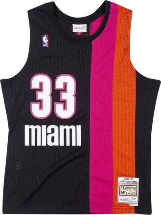 Mitchell & Ness x NBA Miami Heat 2005-06 Swingman Jersey Alonzo Mourning 33 SMJYCP19242-MHEBLCK05AMO