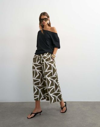 Topshop Culotte verdi con stampa astratta-Verde
