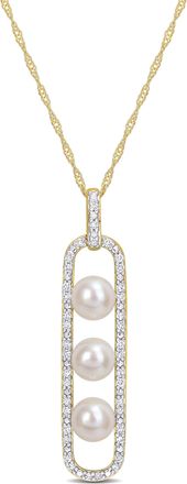 Mimi & Max 5-5.5mm Cultured Freshwater Pearl and 1/5ct TDW Diamond Drop Pendant with Chain in 10k Yellow Gold