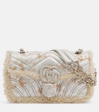 Gucci Bolso al hombro GG Marmont Medium de piel metalizada