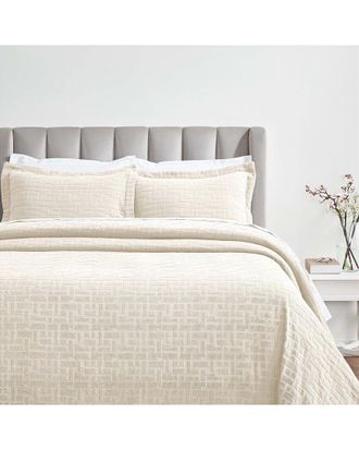 Superior Madrid Medium Weight Matelasse Bedspread Set