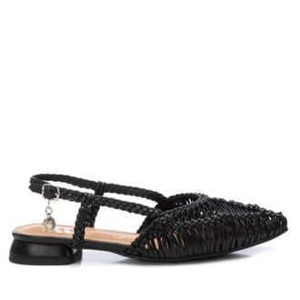 Xti Womens Flat Shoes In Black