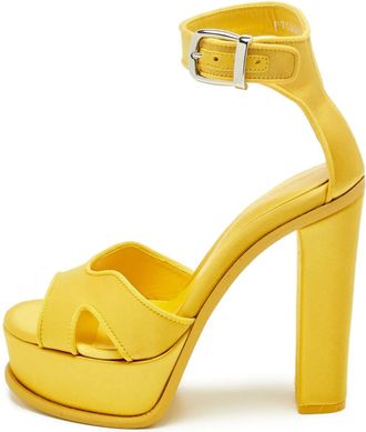 Alexander McQueen Sandali con plateau e cinturino alla caviglia - Giallo