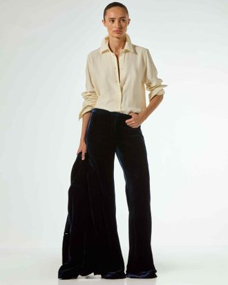Serena Bute Velvet Flare Trouser - Navy Blue