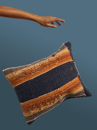 By Walid 18th-Century French Aubusson Tapestry Wool and Damask Cushion (17.5in/45cm)