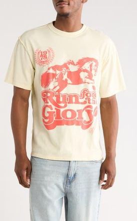 Diet Starts Monday Run for Glory Graphic T-Shirt in Antique White at Nordstrom Rack, Size Small