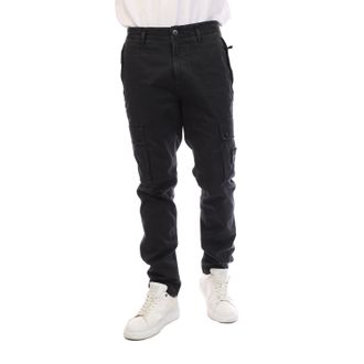 Stone Island Mens Slim-Fit Cargo Pants in Black Polycotton - Size 33W/32L