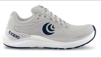 Topo Athletic Mens Ultrafly 4 Shoes In Grey/navy