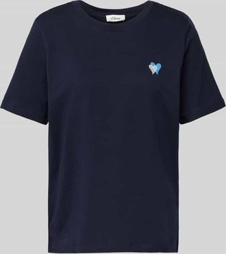 s.Oliver Red Label Relaxed Fit T-Shirt aus reiner Baumwolle mit Herz-Stickerei in Marine, Größe 40