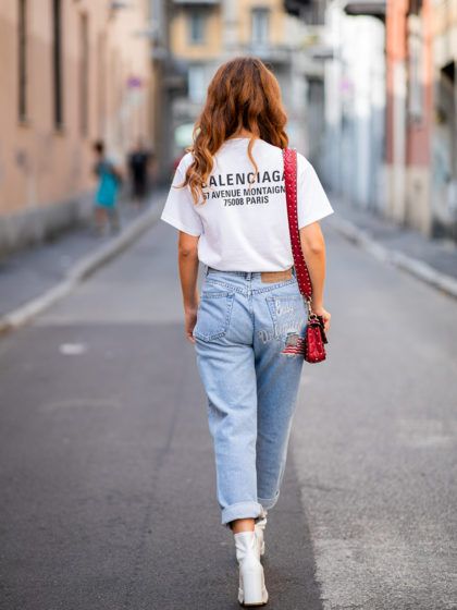 Il tuo lato B è piatto come una tavoletta? Allora questi sono i jeans perfetti per te