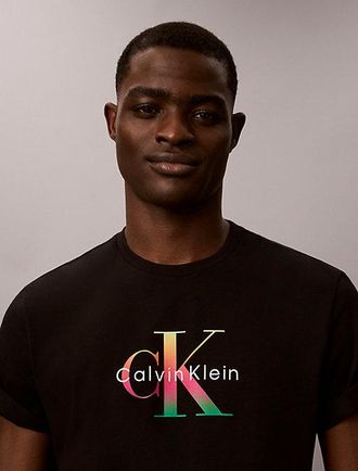 Calvin Klein Camiseta con monograma - Pride