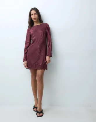 New Look minivestito jacquard con maniche lunghe svasate e profili in pizzo, bordeaux-Rosso